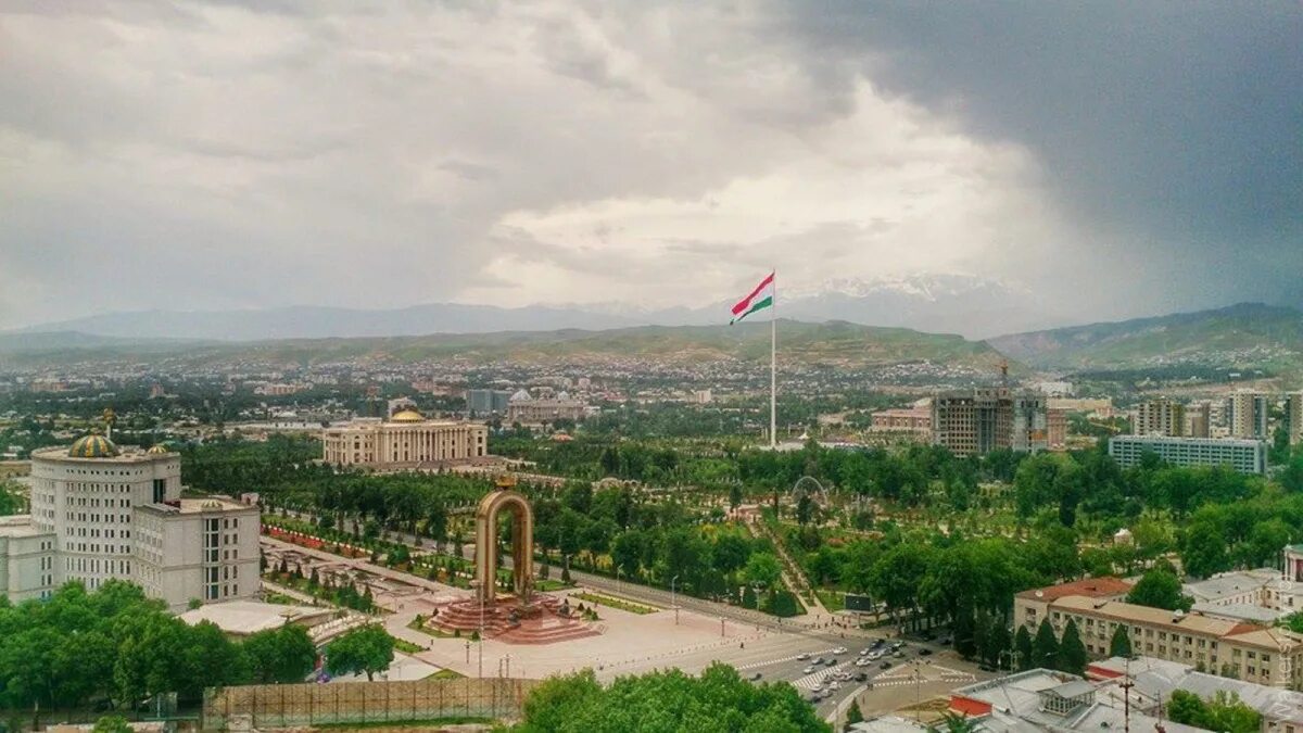 Куйбышев таджикистан. Душанбе столица Таджикистана. Душанбе панорама. Таджикистан Республика это столица Душанбе. Город Душанбе горах.