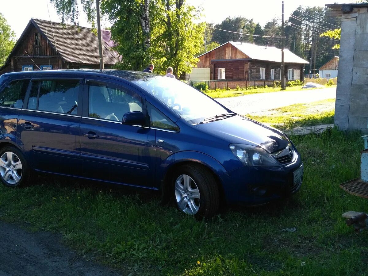Опель Зафира 2010. Opel Zafira b 2010. Опель Зафира 2010г. Опель Зафира 2010 1 и 8.