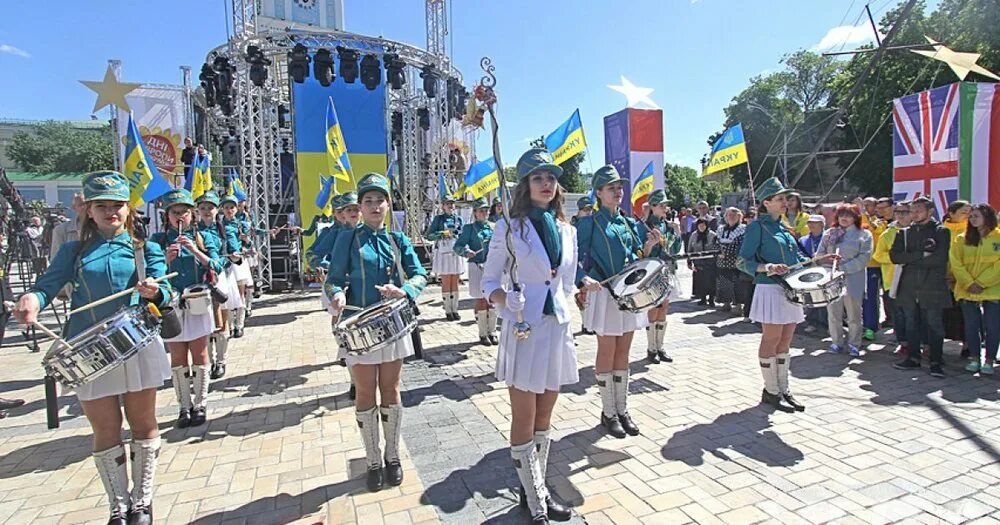 Праздник дня европы. День Європи. Праздник день Европы. День Европы в Украине. Праздник в Киеве.