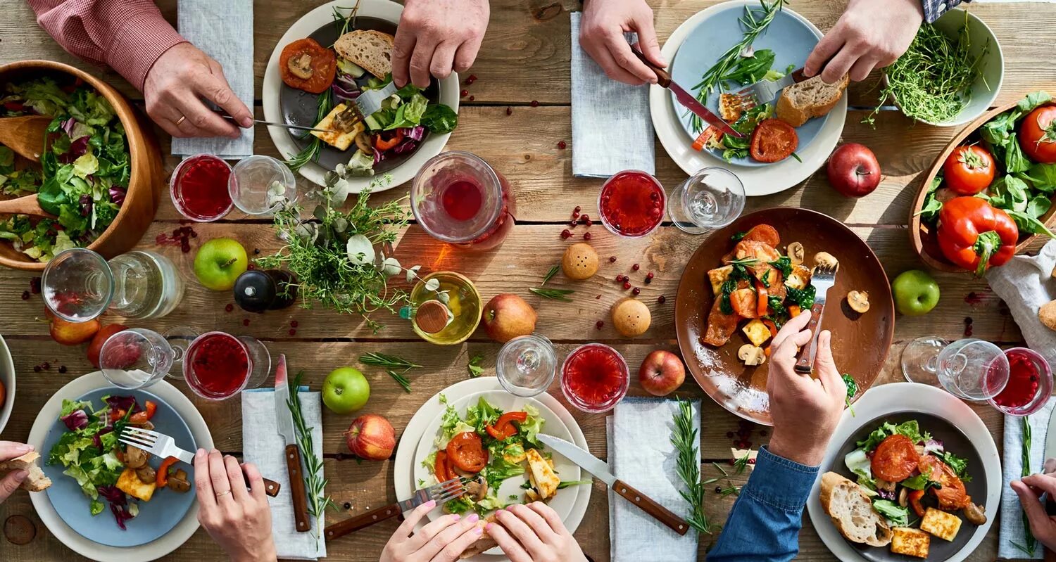 Best food. Стол с едой. Вегетарианский стол. Вегетарианское застолье. Стол вегетарианца.