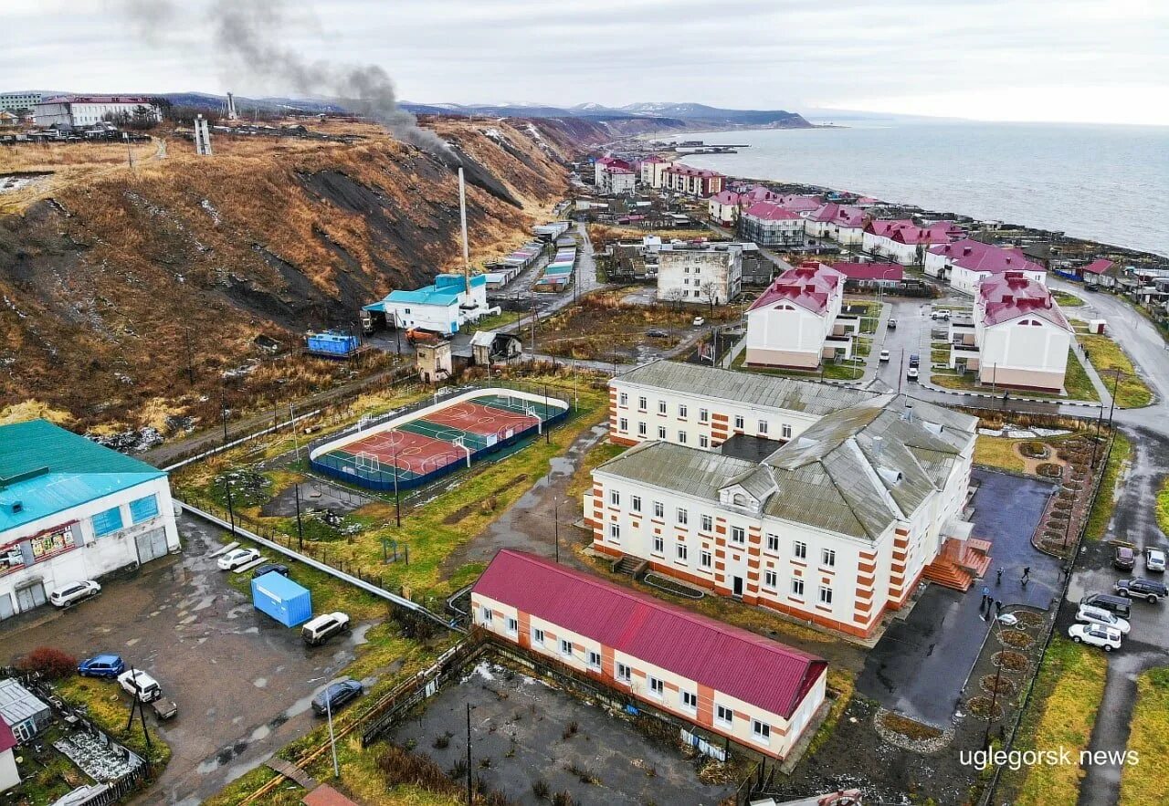 Углегорск Сахалинская область. Сахалинская область, Углегорский район, г. Углегорск. Порт Углегорск Сахалин. Томари Сахалинская область. Южно сахалинск углегорск купить