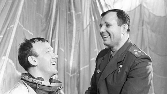 Космонавт алексей елисеев биография личная жизнь У РОССИИ ГЕРОЕВ НЕ СЧЕСТЬ! 13 июля 1934 г. родился Алексей Елисеев, советский ле