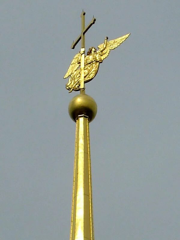 Спб колокольня петропавловского собора. Шпиль петра. Ангел на шпиле петропавловского собора. Шпиль петра. Флажная башня петропавловской крепости.
