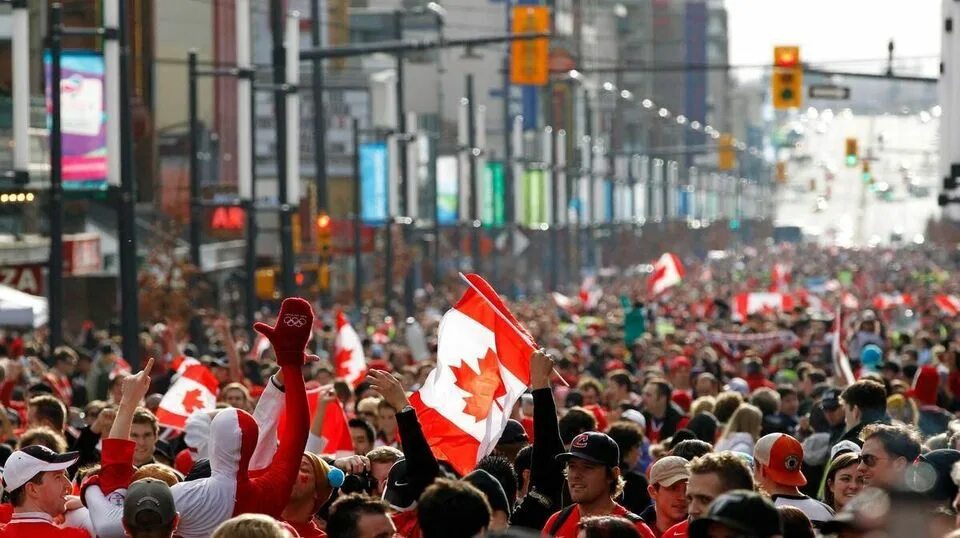 Занятия населения канады. Канада люди. Население Канады. Ванкувер жители. Ванкувер население.