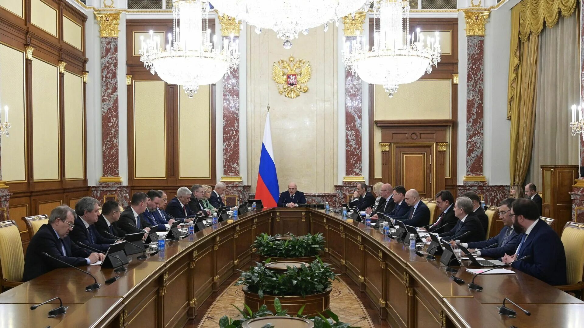 Кто переходит правительство. Кто переходит правительство. Правительство самп. Кто переходит правительство. Правительство росси герб.