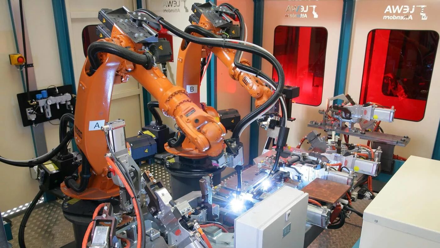 Пром поинт. Робот kuka сварка. промышленный робот для сварки rh06 gsk. промышленный робот манипулятор kuka. роботизированный сварочный комплекс kuka.