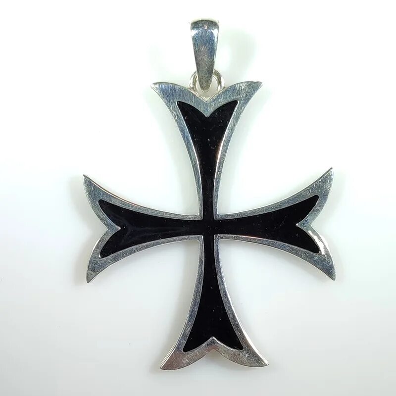 Мальтийский крест это. Мальтийский крест 1939. Мальтийский крест с драконом. Цепь с мальтийским крестом.