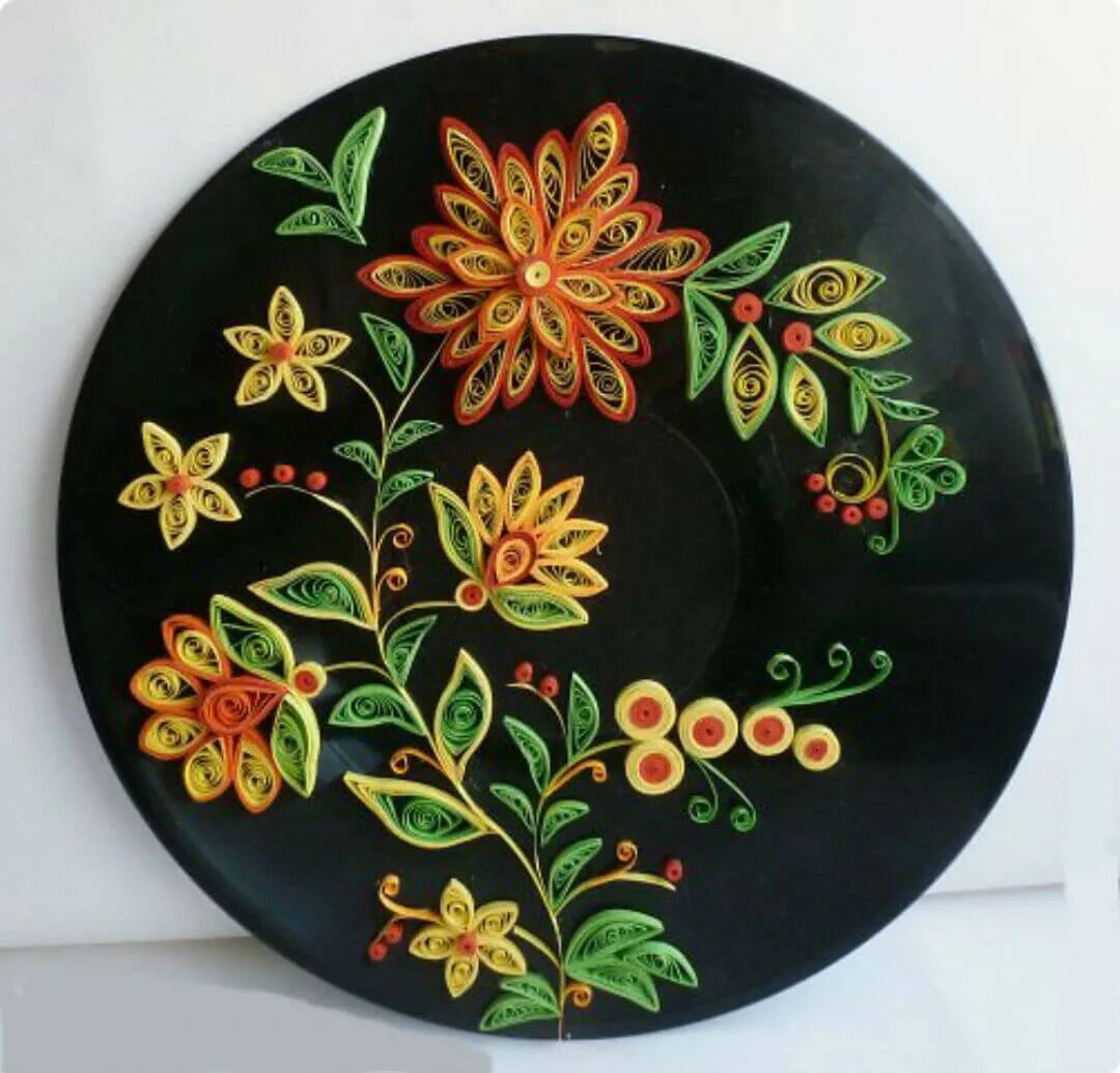 квиллинг в стиле хохлома. пластилинография золотая хохлома. хохломская роспись по дереву. жостовская роспись квиллинг. квиллинг хохлома.