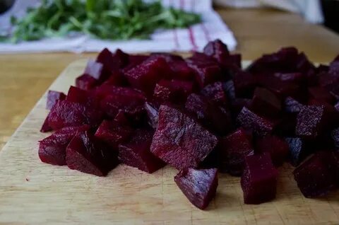 Вареная свекла с брынзой