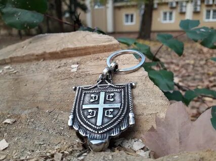 Существует сербская
