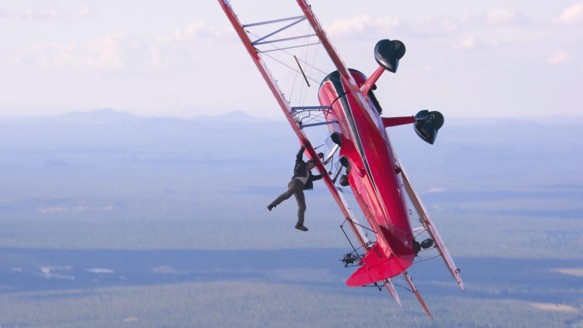 Том круз миссия невыполнима 7 самолета. Самолет стоит в воздухе. Вид с самолета на землю. Частный самолет. Самолет hawker 850.