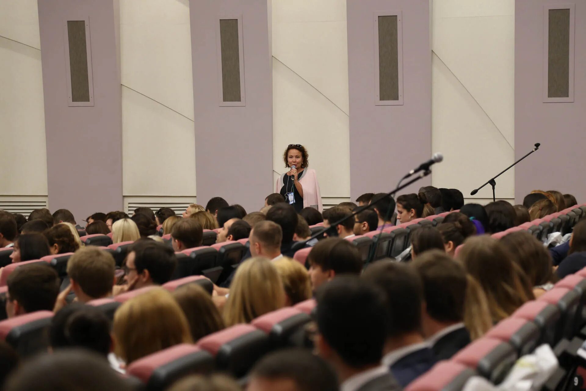 Право на неприкосновенность частной жизни. Муниципальное право мгюа. Учебник по праву. Муниципальное право мгюа. Кутафинские чтения.