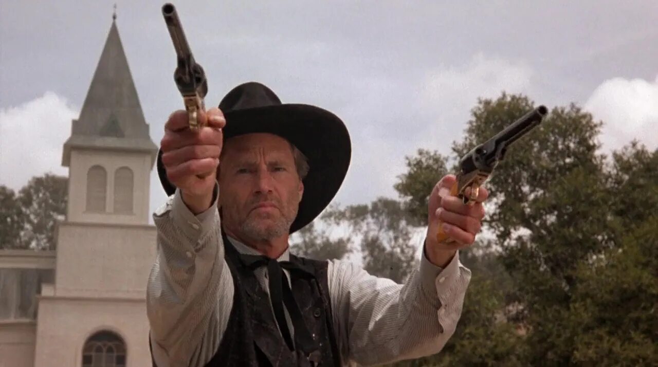 Вестерн чистилище 1999. Билли кид в рдр 2. Вестерн премьер. Братья систерс паук. Джанго освобожденный оружие в фильме.