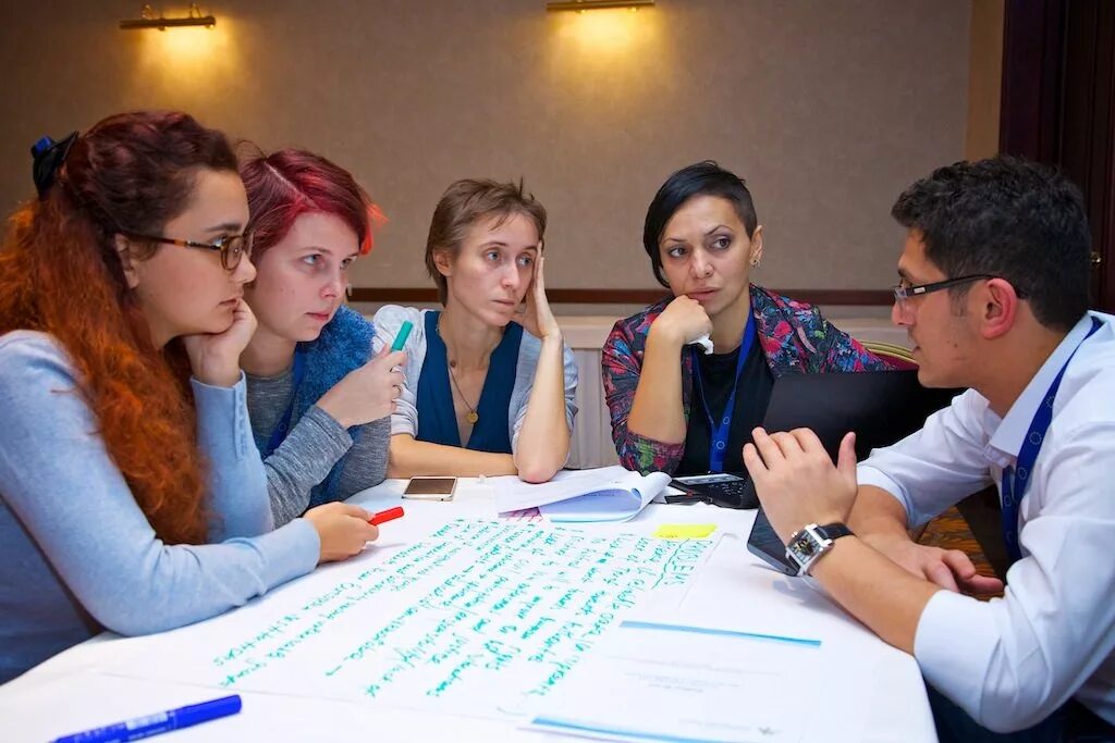 Люди на мероприятии. Молодежная конференция. Скфу ставрополь юридический факультет. Международные молодежные конференции. Юридический факультет в саратове.