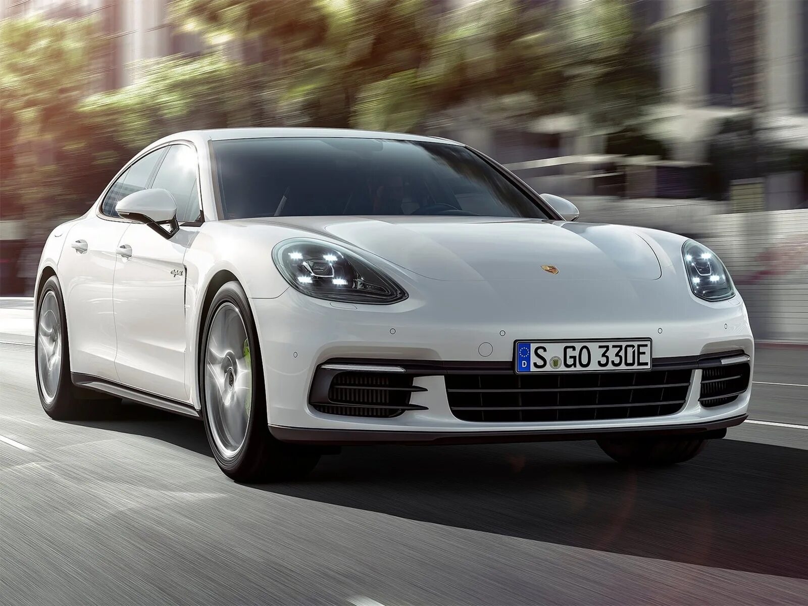 Panamera e hybrid. Panamera 4 e-Hybrid. Porsche Panamera 4. Porshe Panamera 4. Порше Панамера новый.