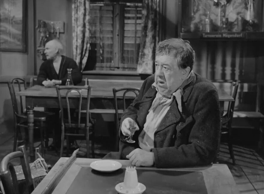 Господин такси фильм 1952. Experience michel simone. Мишель симон актер. Мишель симон актер. Experience michel simone.