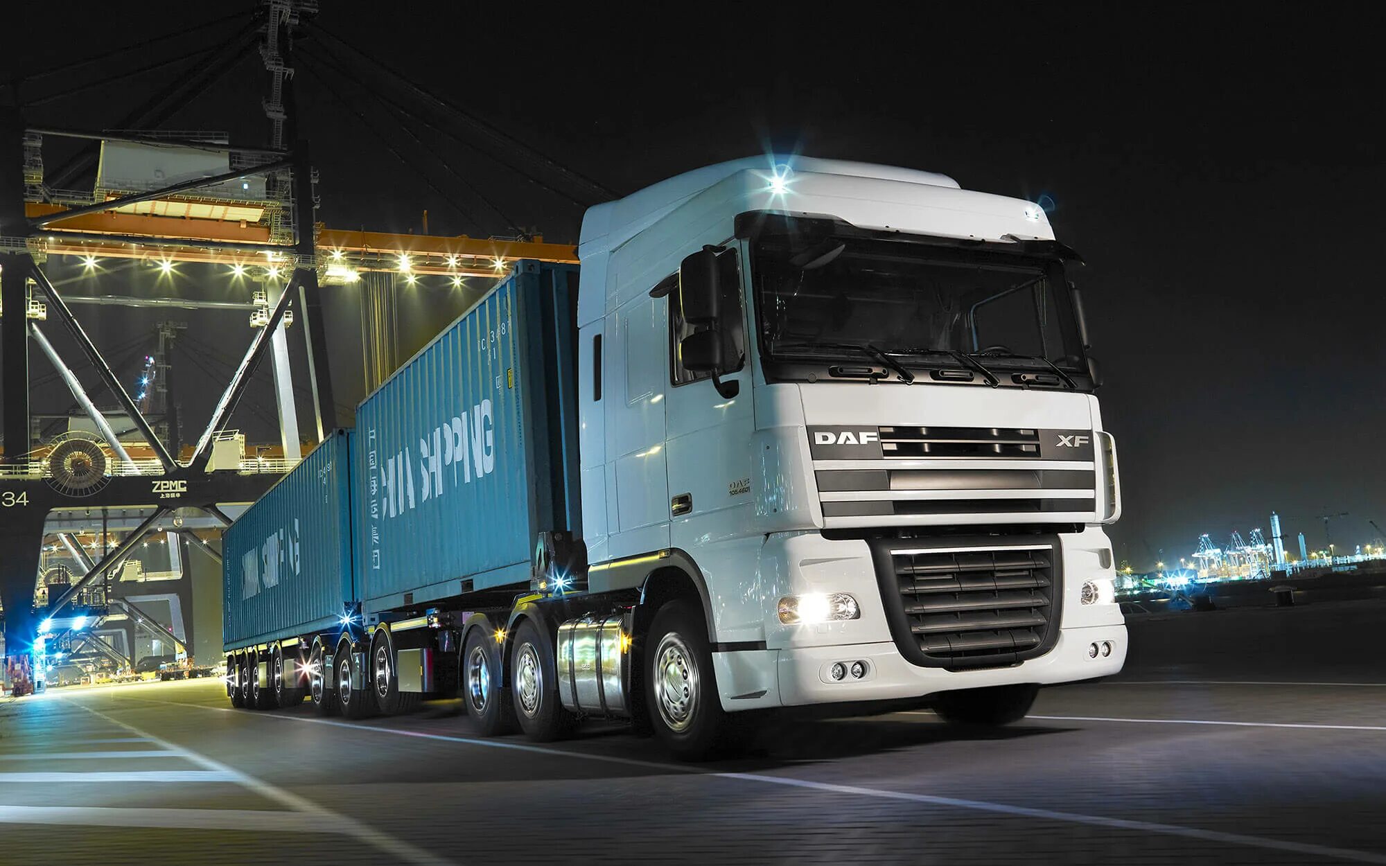 Транспортные перевозки грузов. Транспортные перевозки. Автомобильные перевозки. Грузовые автомобильные перевозки. Даф 105 контейнеровоз.