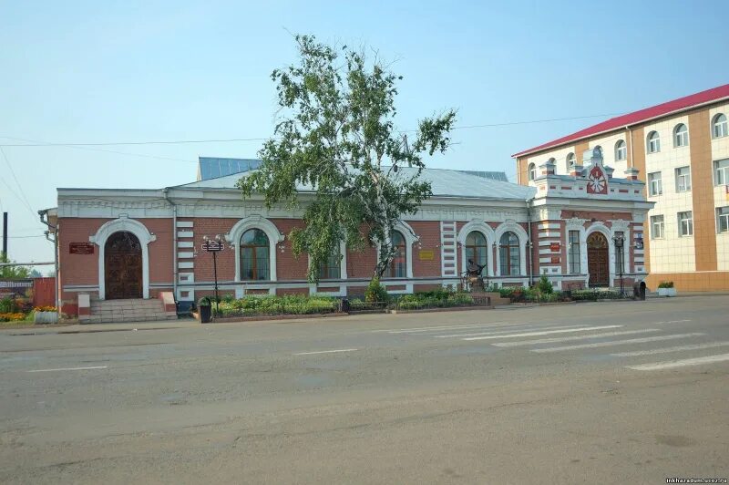 Городская библиотека им. В. Городская библиотека мариинск. Библионочь в библиотеке. Библиотека чивилихина мариинск.
