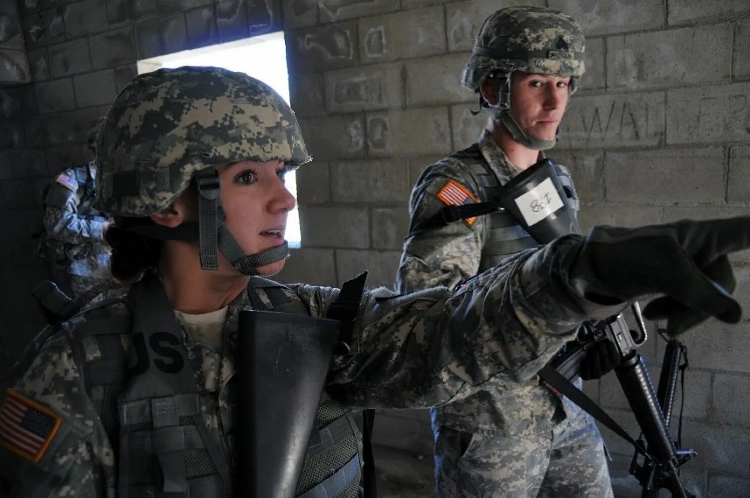 Corps est. Woman Special Forces. Female Italian spec ops.