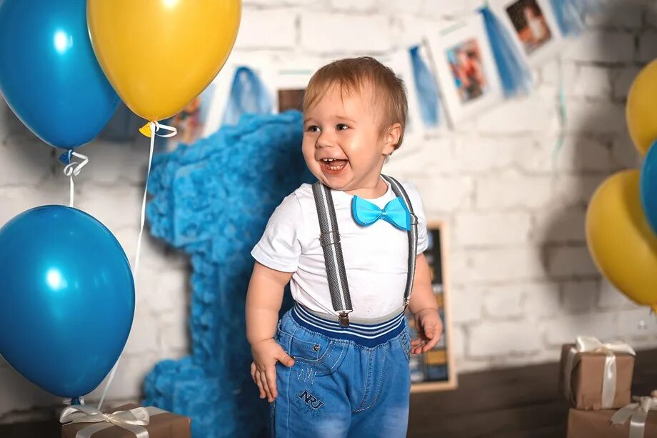 детский художественный портрет. фотосессия на годик. кареглазый мальчик. фотосессия мальчика дома. фотосъемка детей до года.