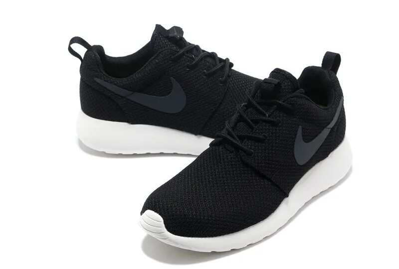 Черные кроссовки сеткой. Nike Roshe Run Black мужские. Nike Roshe Run мужские черные. Кроссовки Nike Roshe Run Black wet Gray White. Кроссовки Nike Roshe Run мужские.