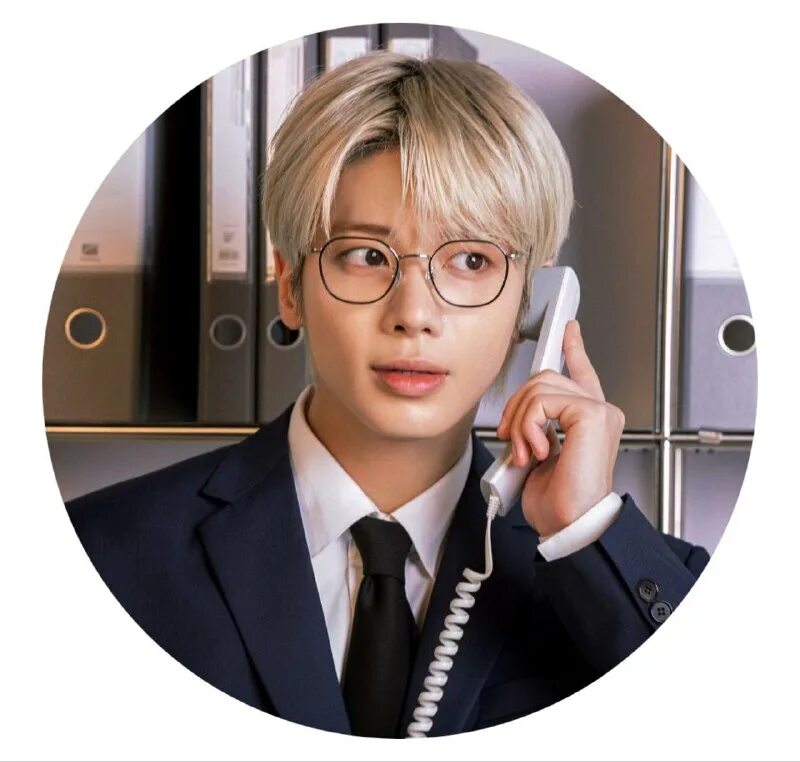 Фф тхт и т и. Чимин селфи 2019. Ёнбины тхт. Enhypen группа сону. Чой ёнджун.