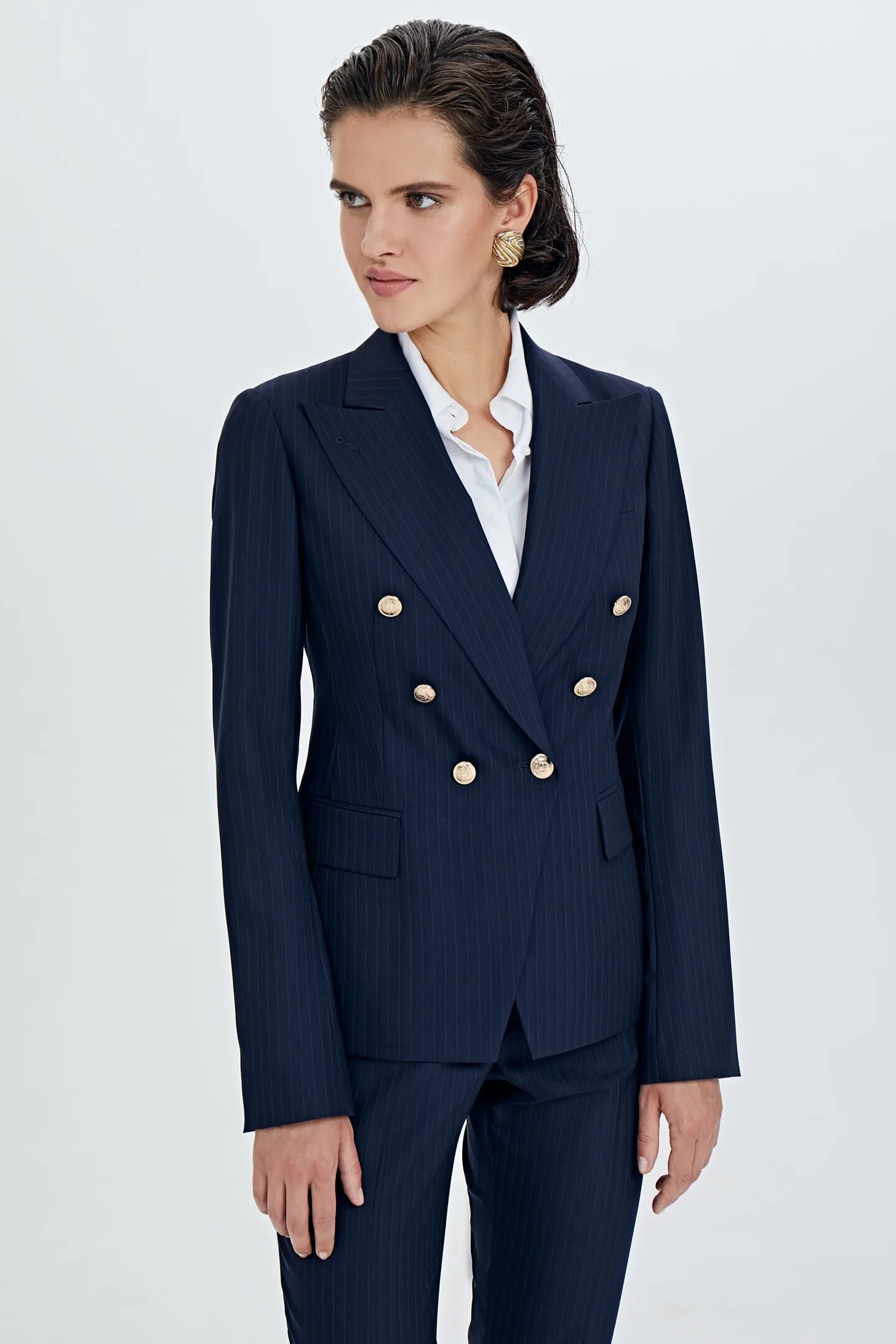 двубортный костюм женский. жакет двубортный женский. двубортный костюм женский. двубортный костюм женский. синий костюм женский.