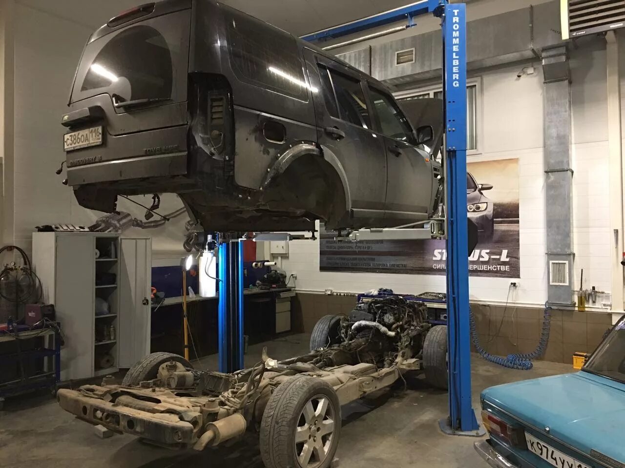 Кузов дискавери 3. Land rover discovery 3 снятие кузова. дискавери 3 без кузова. land rover discovery 3 без кузова. discovery 4 без кузова.