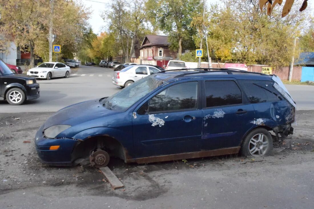 Сколько машин в иваново. Заброшенные машины в Иваново. Брошенные автомобили Иваново. Машина в Иванове необычная 18.04.