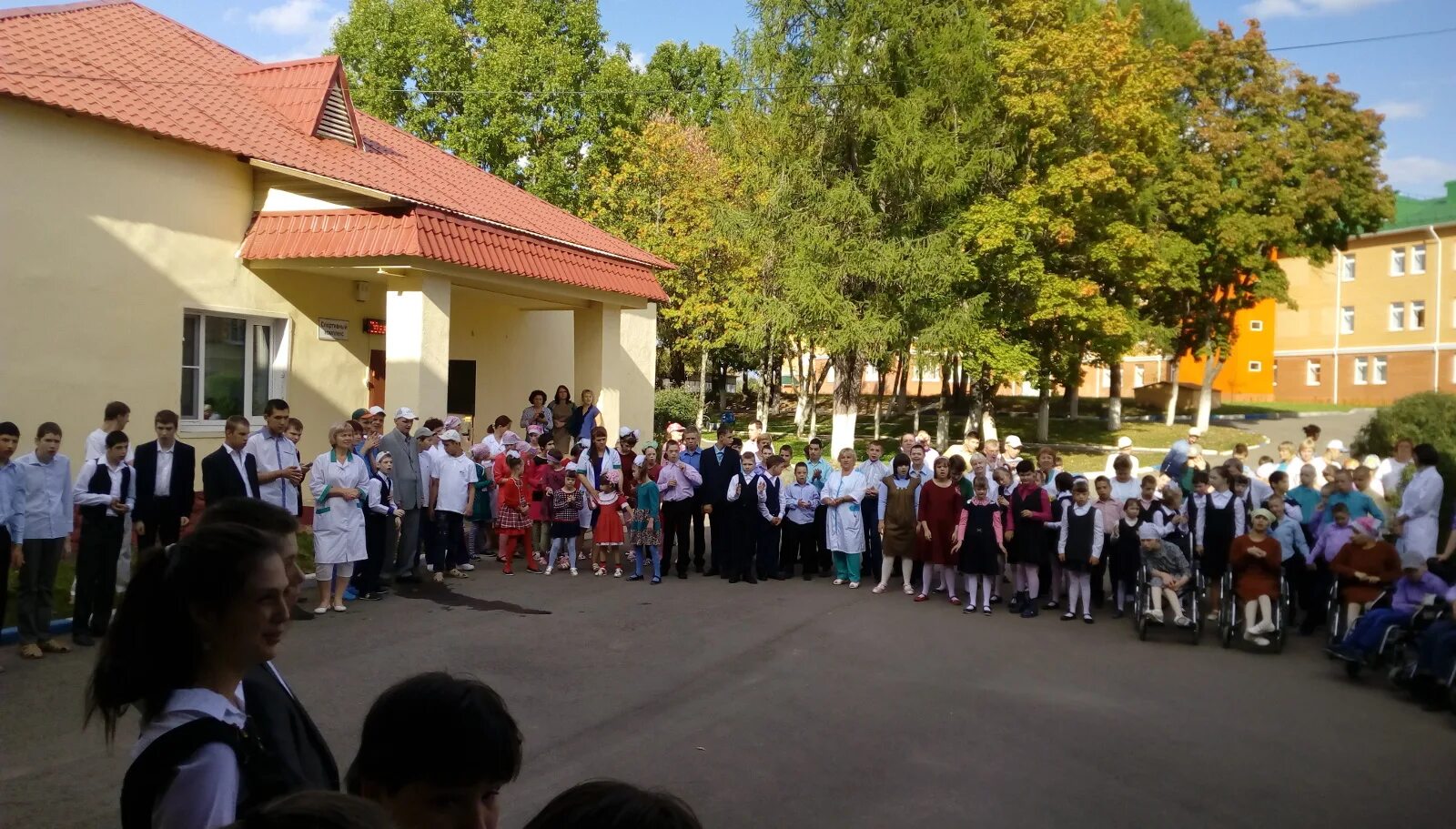 бывший интернат. детский дом уваровка. школа интернат керчь. кизеловская коррекционная школа-интернат. бывший интернат.