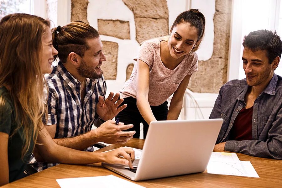 Консалтинг. Личные качества фото. Millennials at the workplace. Оживленная дискуссия