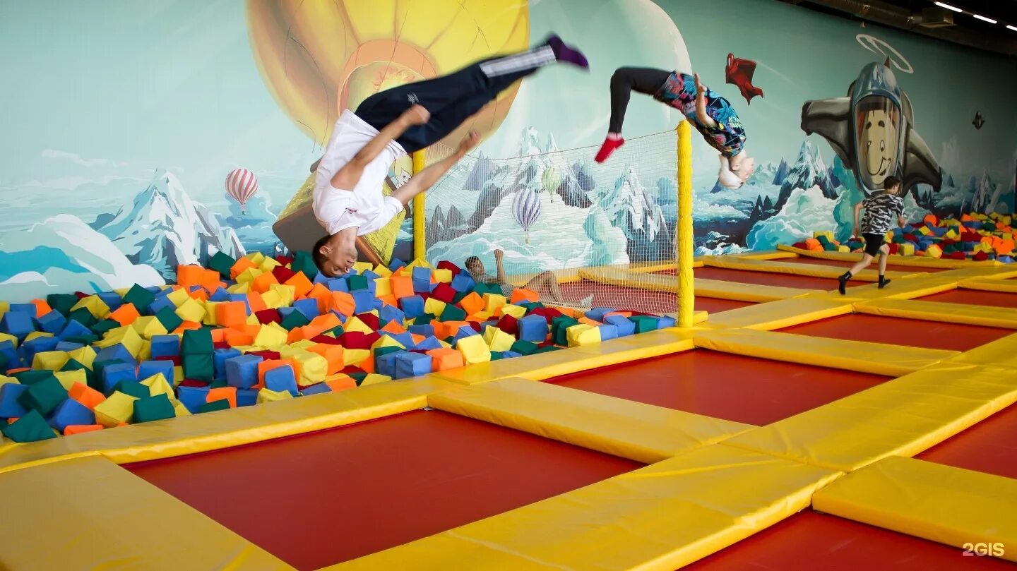 батутный центр в санкт-петербурге. батутный центр таганрог джамп. центр парк батуты. Flip fly мытищи. тц ультра уфа батутный центр.