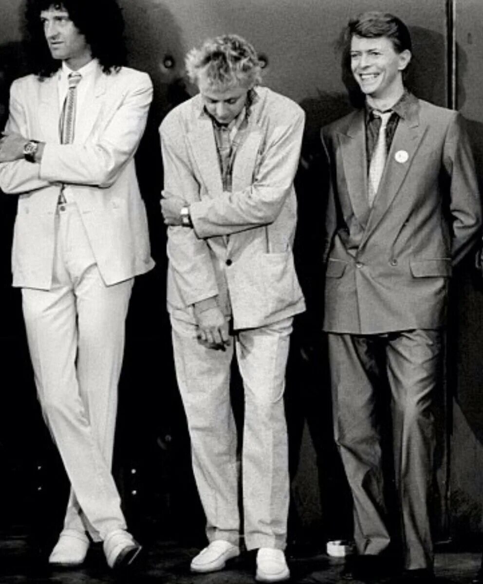 Дэвид квин. Queen david bowie. queen и дэвид боуи. роджер тейлор и дэвид боуи. дэвид боуи и фредди меркьюри.