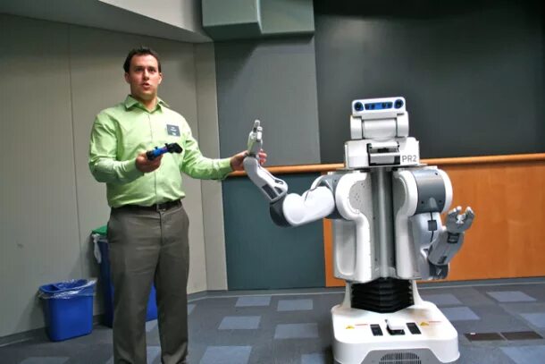 Роботы на производстве. Управление роботом. Промышленные роботы с адаптивным управлением. Роботы второго поколения. Включи зарядку роботов