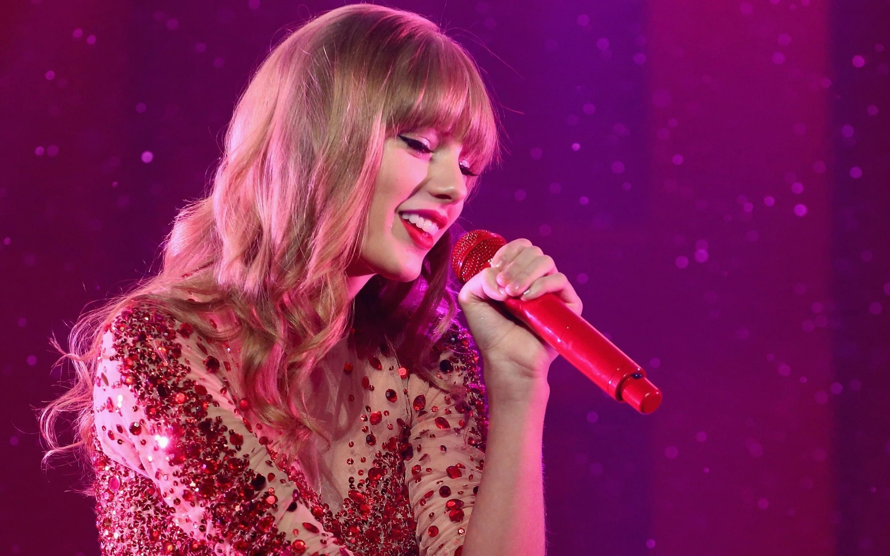 Пев тейлор. Тейлор Свифт. Red Тейлор Свифт. Taylor Swift Singer. Swift Taylor "Red".