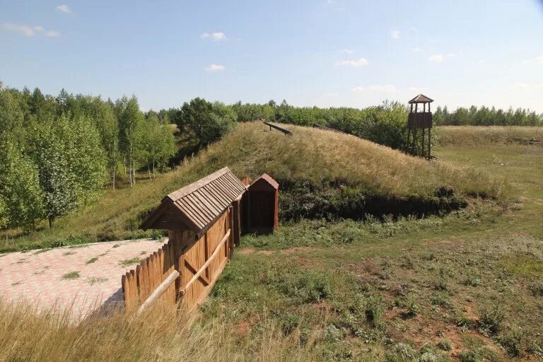 Вал оборонительное сооружение. Черемшанская крепость татарстан. пугачевский вал черемшан. черемшанская крепость черемшанский район. крепость красный яр ново-закамская оборонительная линия.
