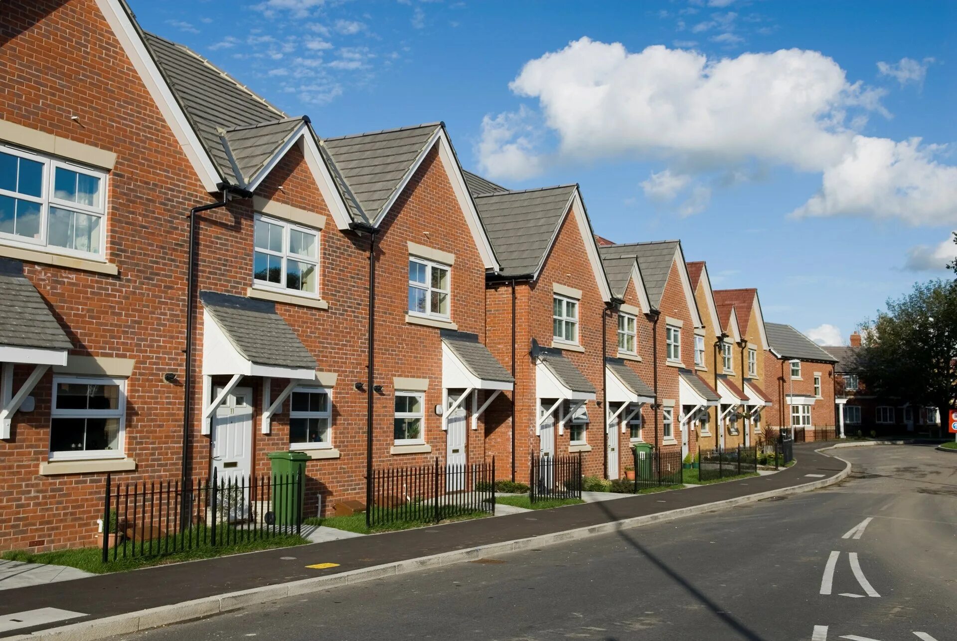 Housing in uk. Reihenhaus в Германии. Terraced Houses (Row House) Великобритания. Terraced House Калининград. Reienhäuser в Германии.