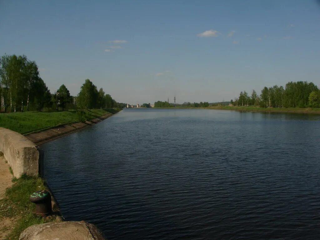 Г икша. Икша канал им Москвы. Река Икша. Река Икша Московская область. Икша рыбалка на канале им Москвы.