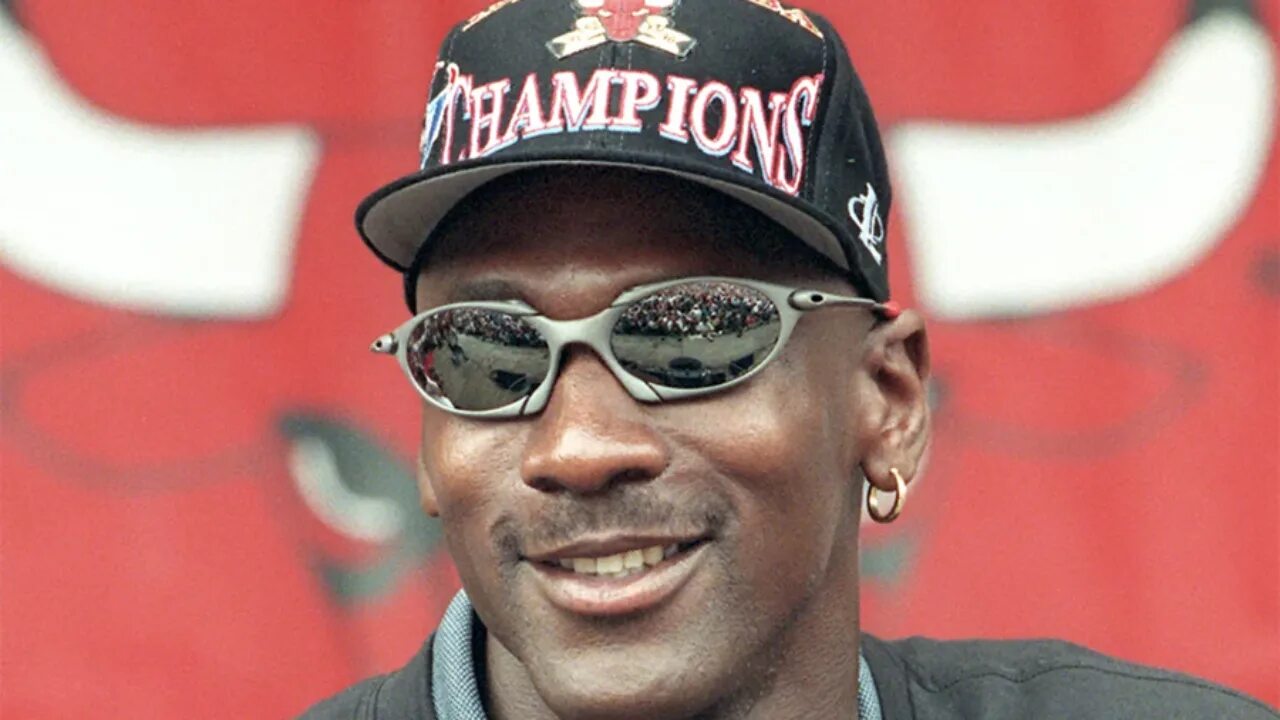 Oakley x metal mars jordan sunglasses. Очки jordan. Очки джордана. Oakley michael jordan. Хорас грант игроки «чикаго буллз».