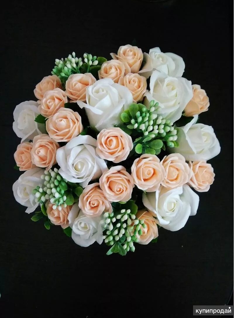 Необычные букеты. Упаковка букета. Озон букеты. Букет из мыльных цветов. Букет астр.