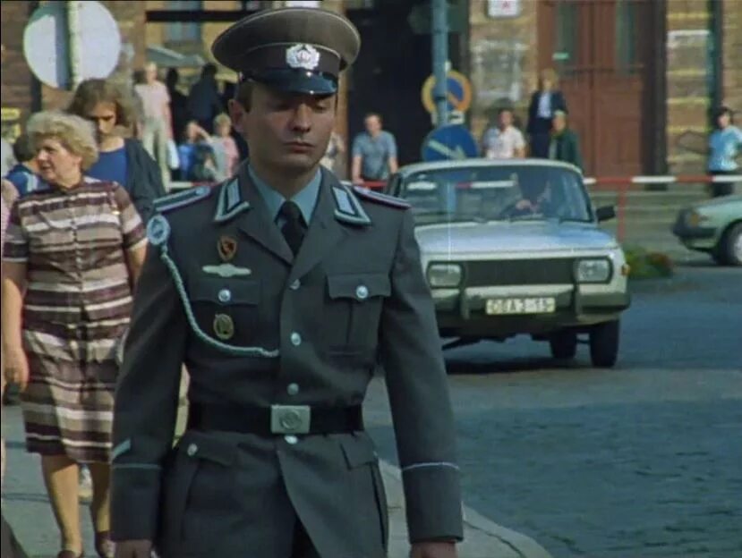 Офицеры ГДР 1986. Офицер армии ГДР.
