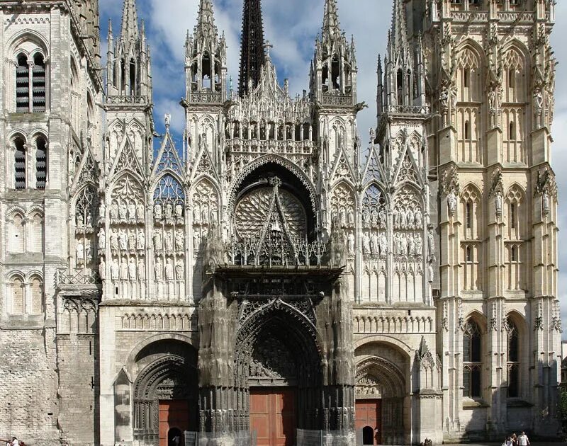 Mariae nascenti собор. Готическое искусство миланский собор в италии. Какое искусство архитектура. Собор в реймсе. Лучистая готика.