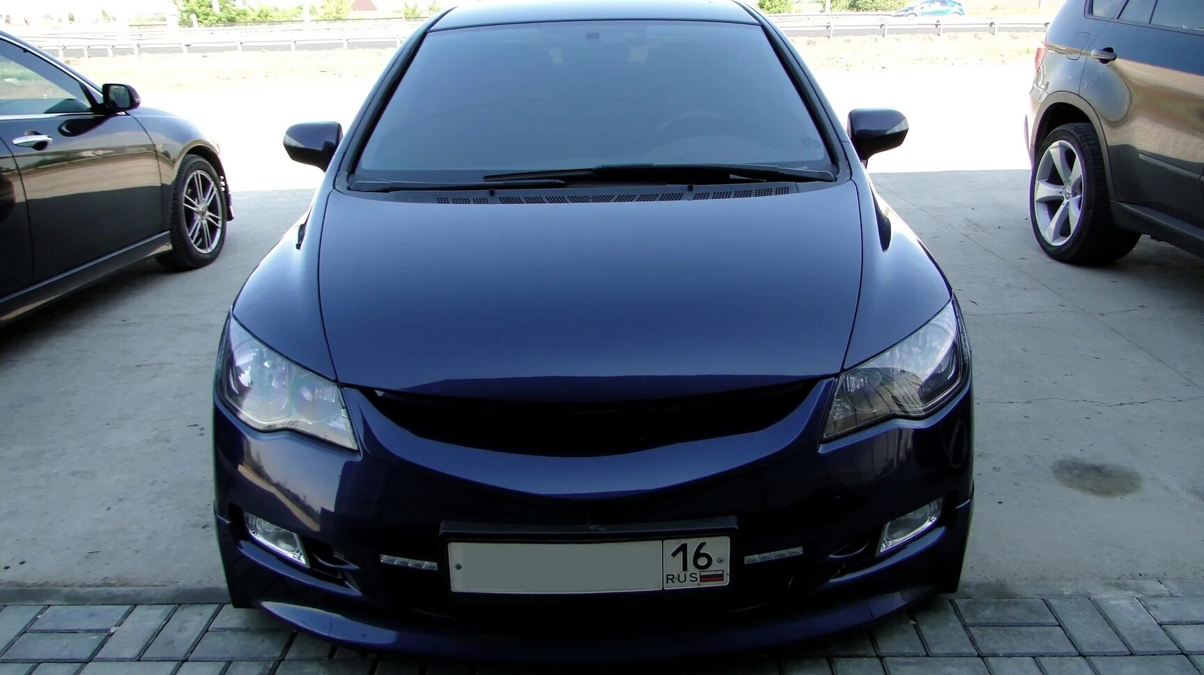 Тонировка хонда. Honda Civic 2008 антихром. Honda Civic 2008 тонировка фар. Хонда Цивик 4д темно синий антихром. Honda Civic 8 антихром.