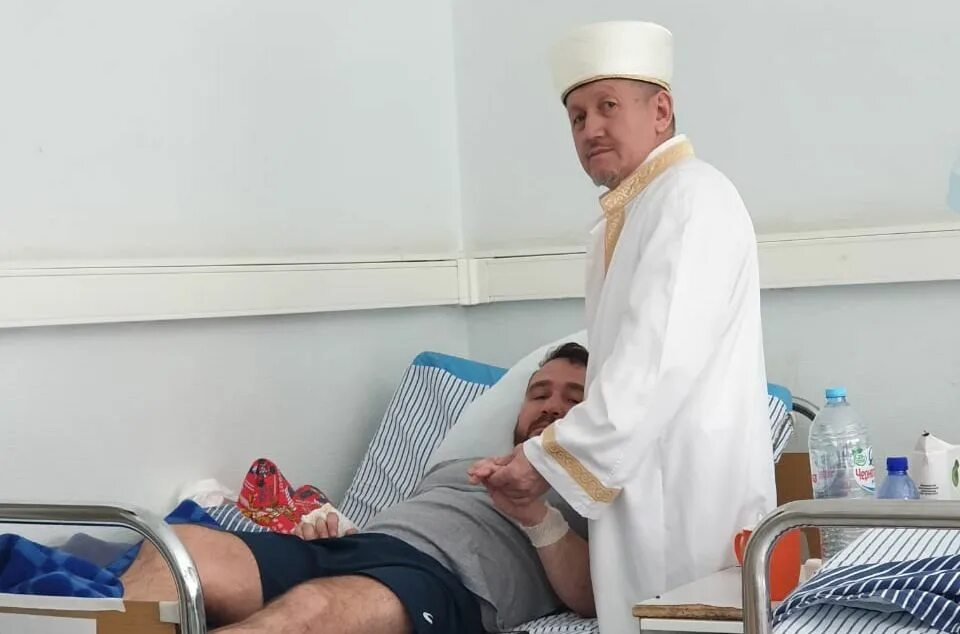 Раненые в госпиталь бурденко. Раненые в военном госпитале. раненые бойцы в госпитале бурденко.