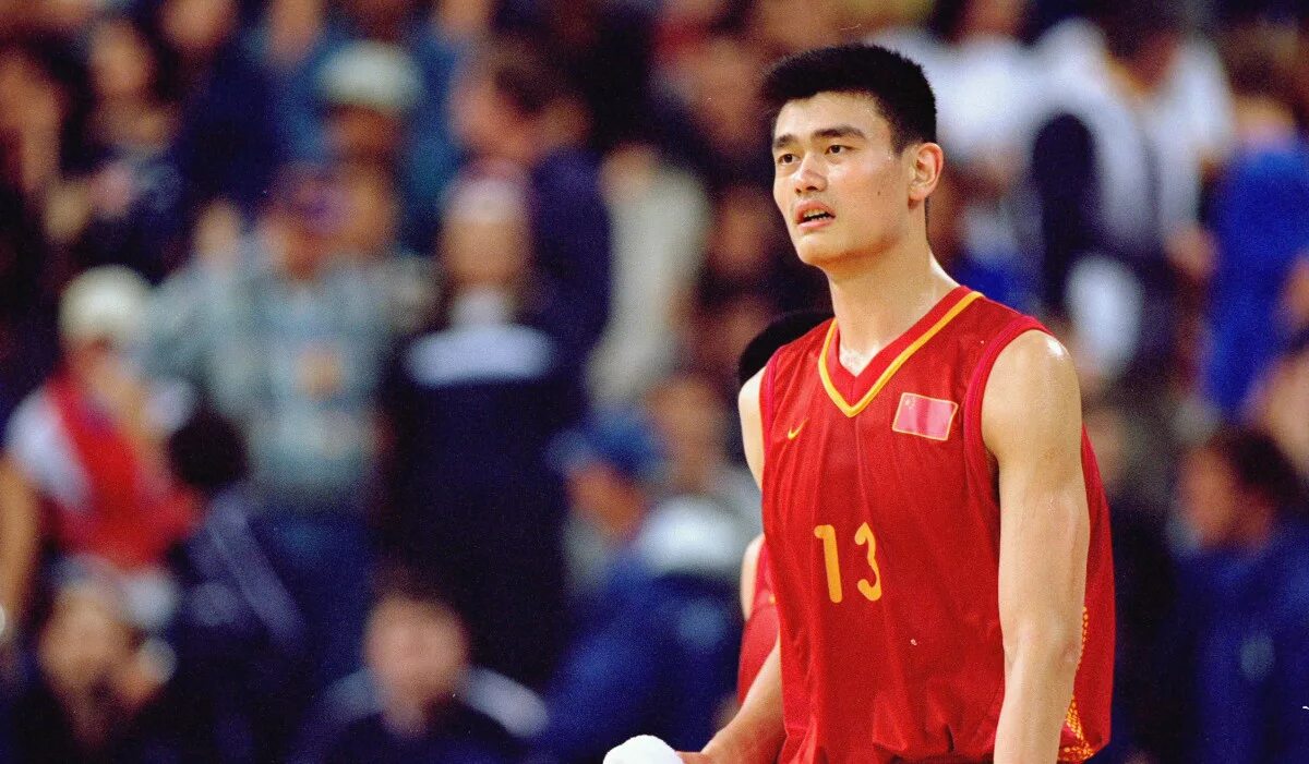 Yao ming. Яо мин. Яо Цзиньсян. Яо мин 2002. Яо минь баскетболист.