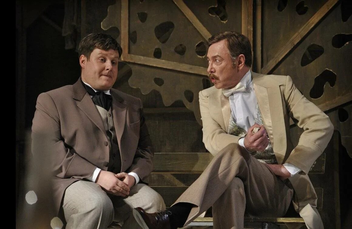 кто руководит театром сатиры