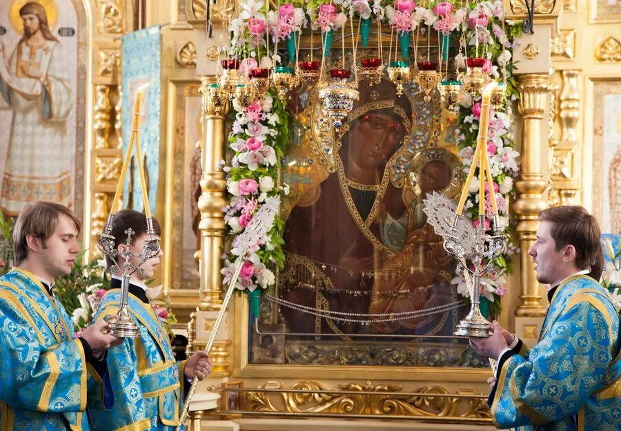 Празднование иверской иконы. Николо Перервинский монастырь икона Иверской. Иверская икона Николо Перервинского монастыря. Иверская икона Божией матери Николо Перервинский монастырь. Николо Перервинский монастырь икона Божией матери.