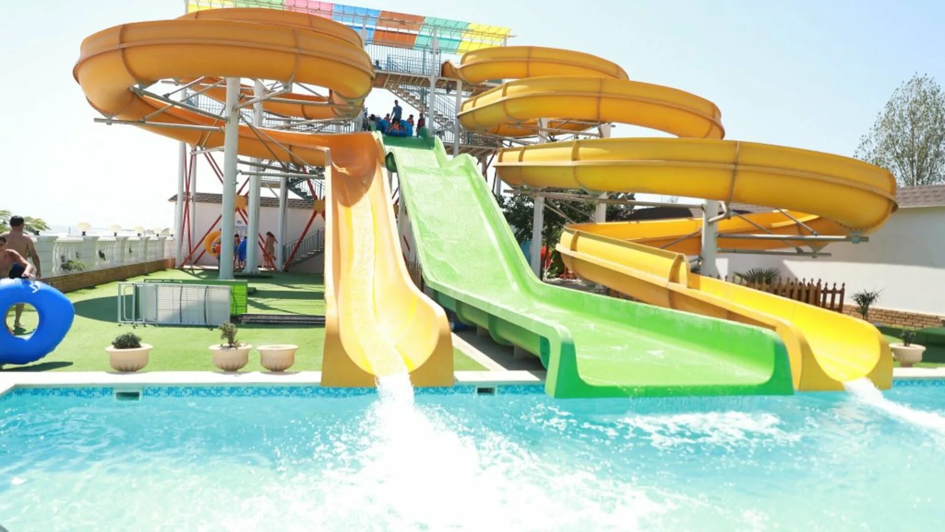 Гостиница golden beach в дербенте. Шеболдаева, 5а, дербент. Пляж голден бич дербент. Golden beach дербент. Отель голден бич дагестан.