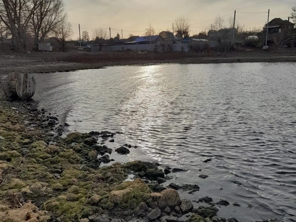 Ириклинское водохранилище сброс воды сейчас. Ириклинское водохранилище Оренбургская область. Ириклинское водохранилище. Ириклинское водохранилище Оренбургская область фото. Лез Ириклинский.