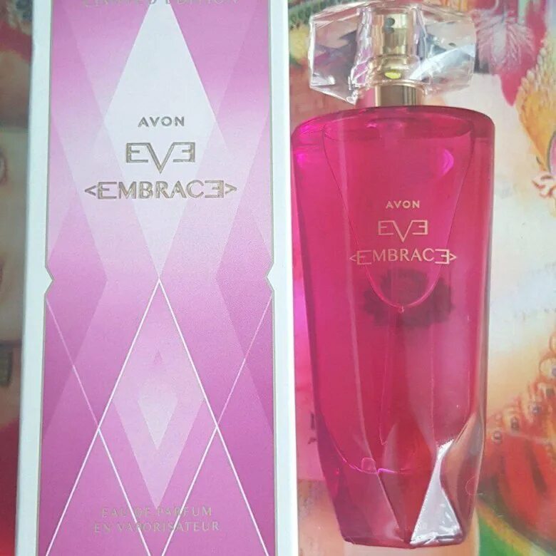 Вода эва. Парфюмерная вода Avon Eve Embrace для нее, 50 мл. Духи эйвон Eve Embrace. Парфюмерная вода Avon Eve Embrace Avon. Эйвон туалетная вода женская Eve.